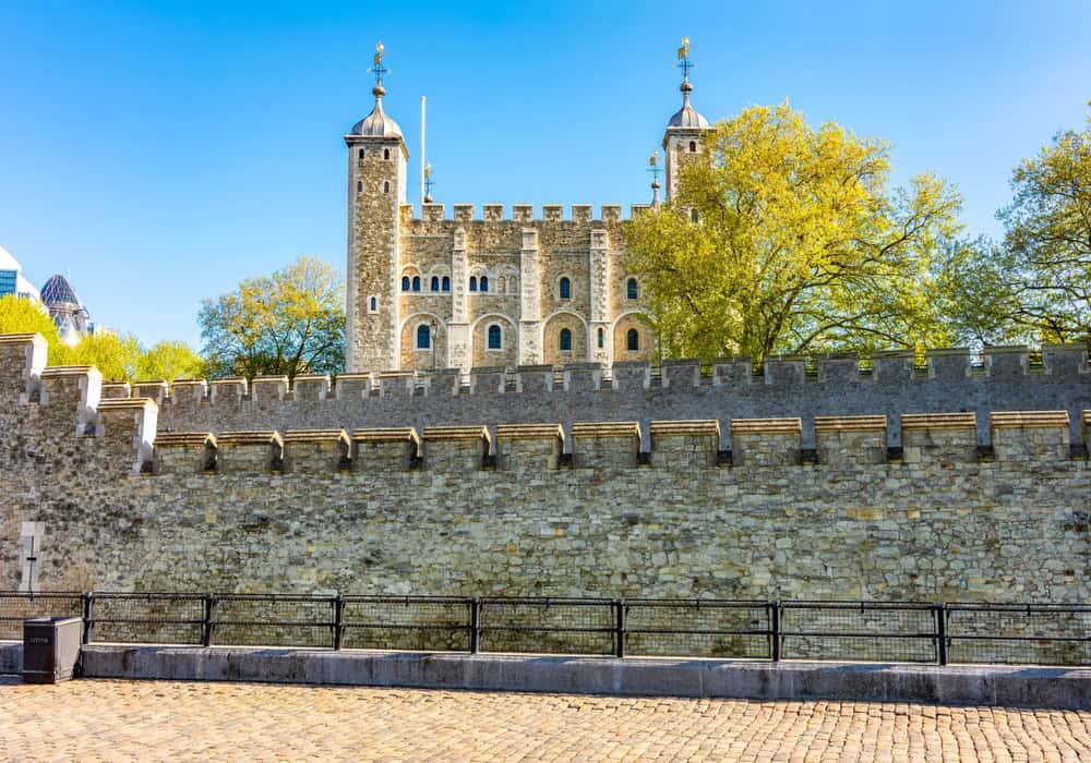 How to Spend a Day Exploring London's Royal Landmarks