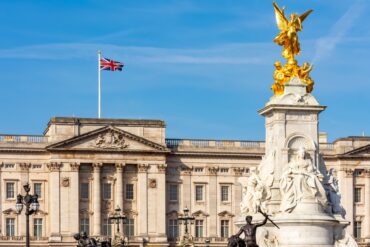 How to Spend a Day Exploring London's Royal Landmarks