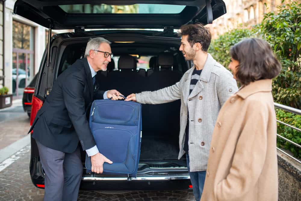 Can the Crown Group of Hotels Help Manage Travel Plans for Visitors to London?