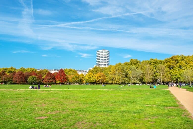 The Ultimate Guide to Hyde Park for First-Time Visitors