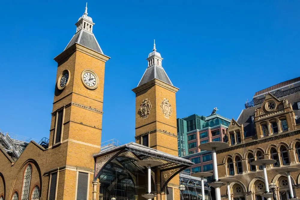 What Are the Best Hotels for Business Travellers Near Liverpool Street?