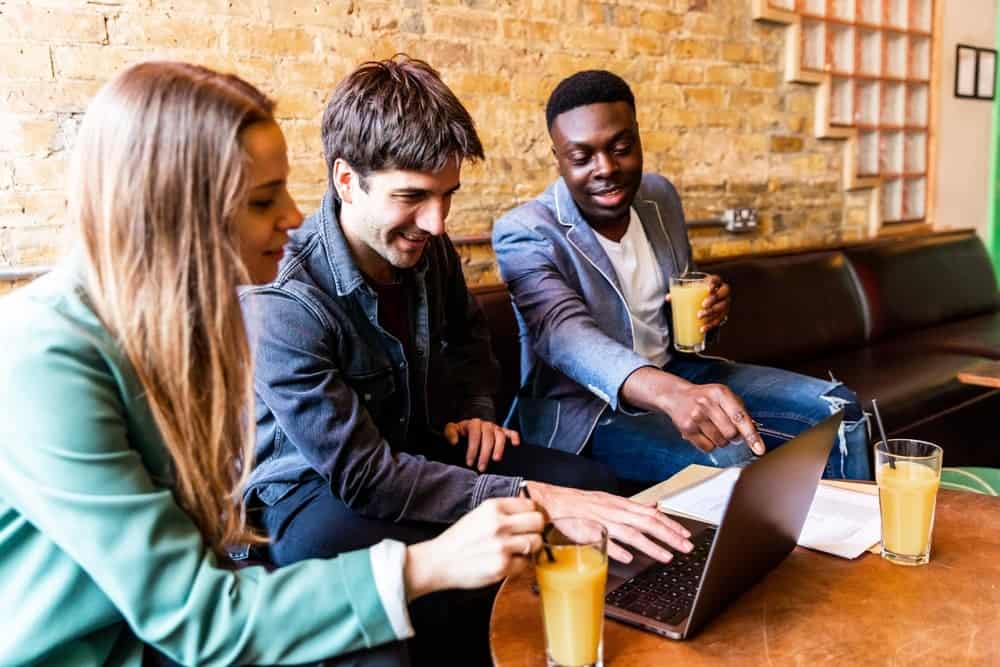 Tips for Remote Working Comfortably in Coffee Shops