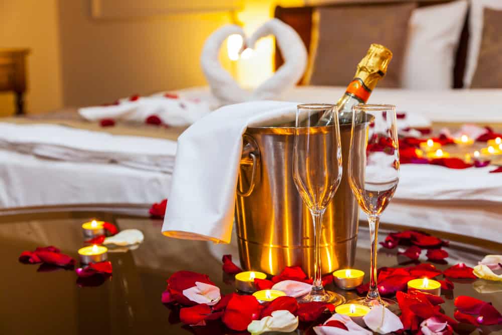What to Look for in a Romantic Hotel Experience