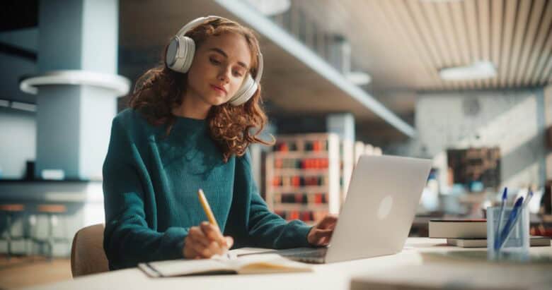 How Do I Find a Quiet Place to Work While Staying in London?